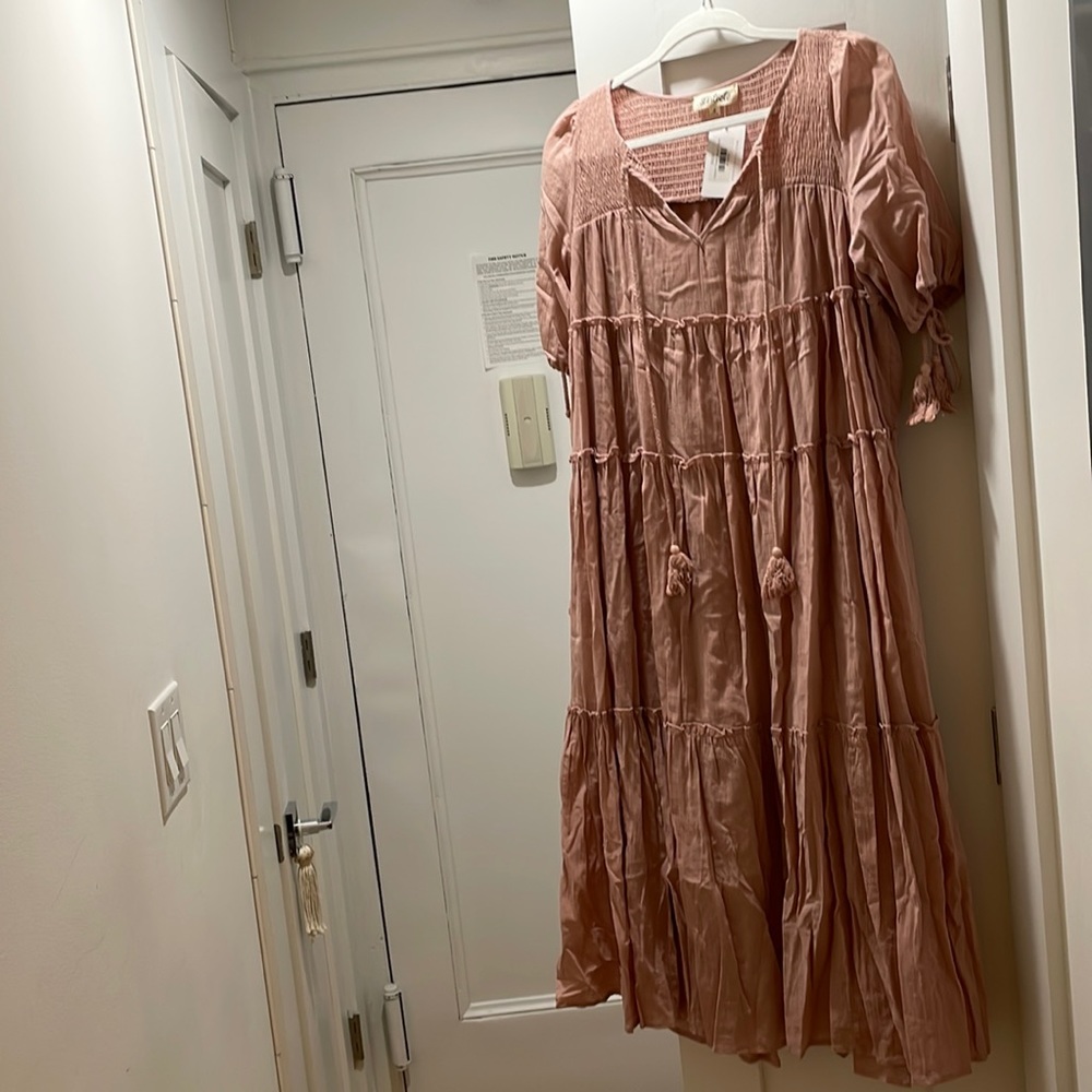 Listicle Tiered Blush Maxi Dress Size Small